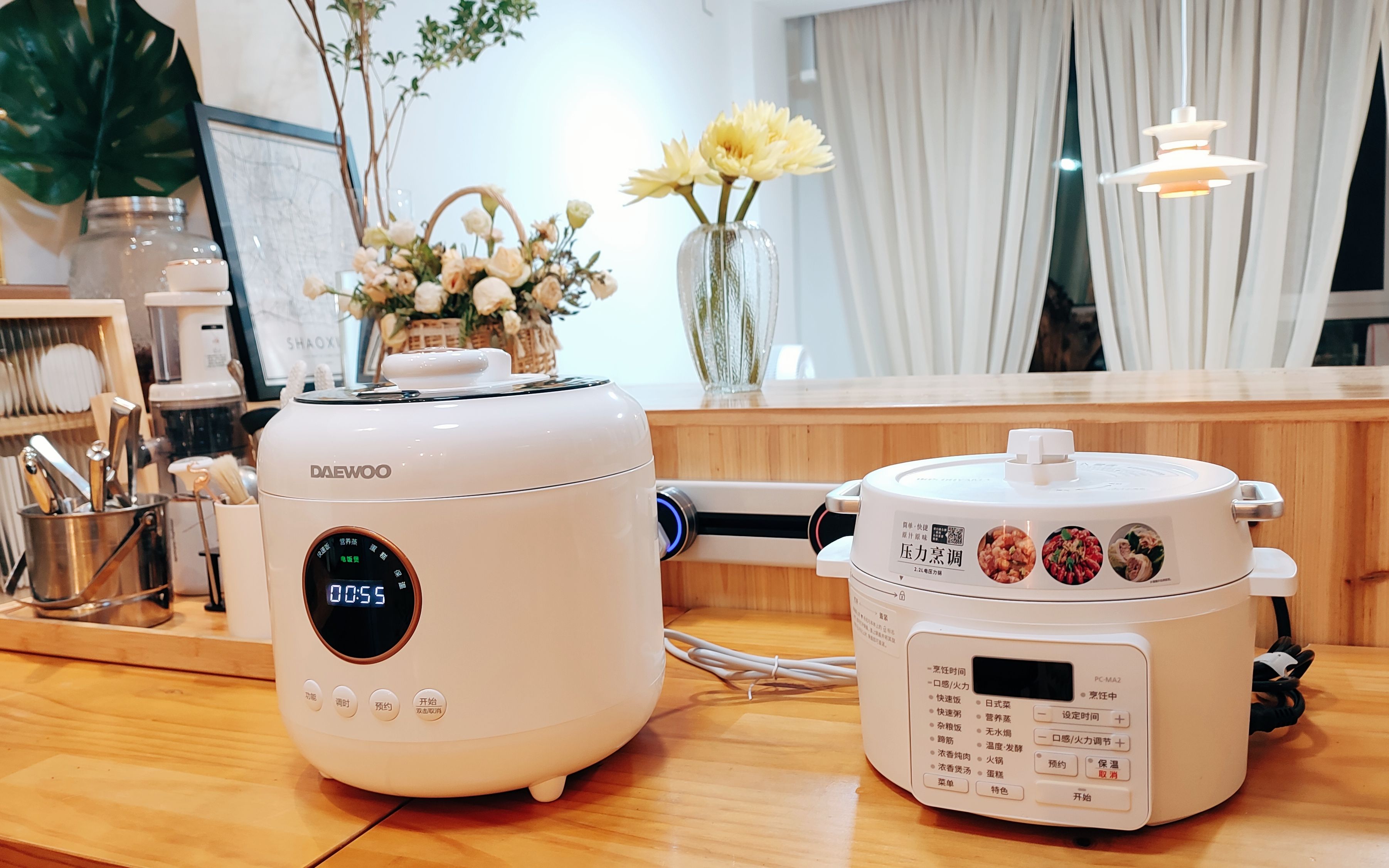 最近很火的韩国和日本网红电压力锅，对比4方面，看看哪个更好用？