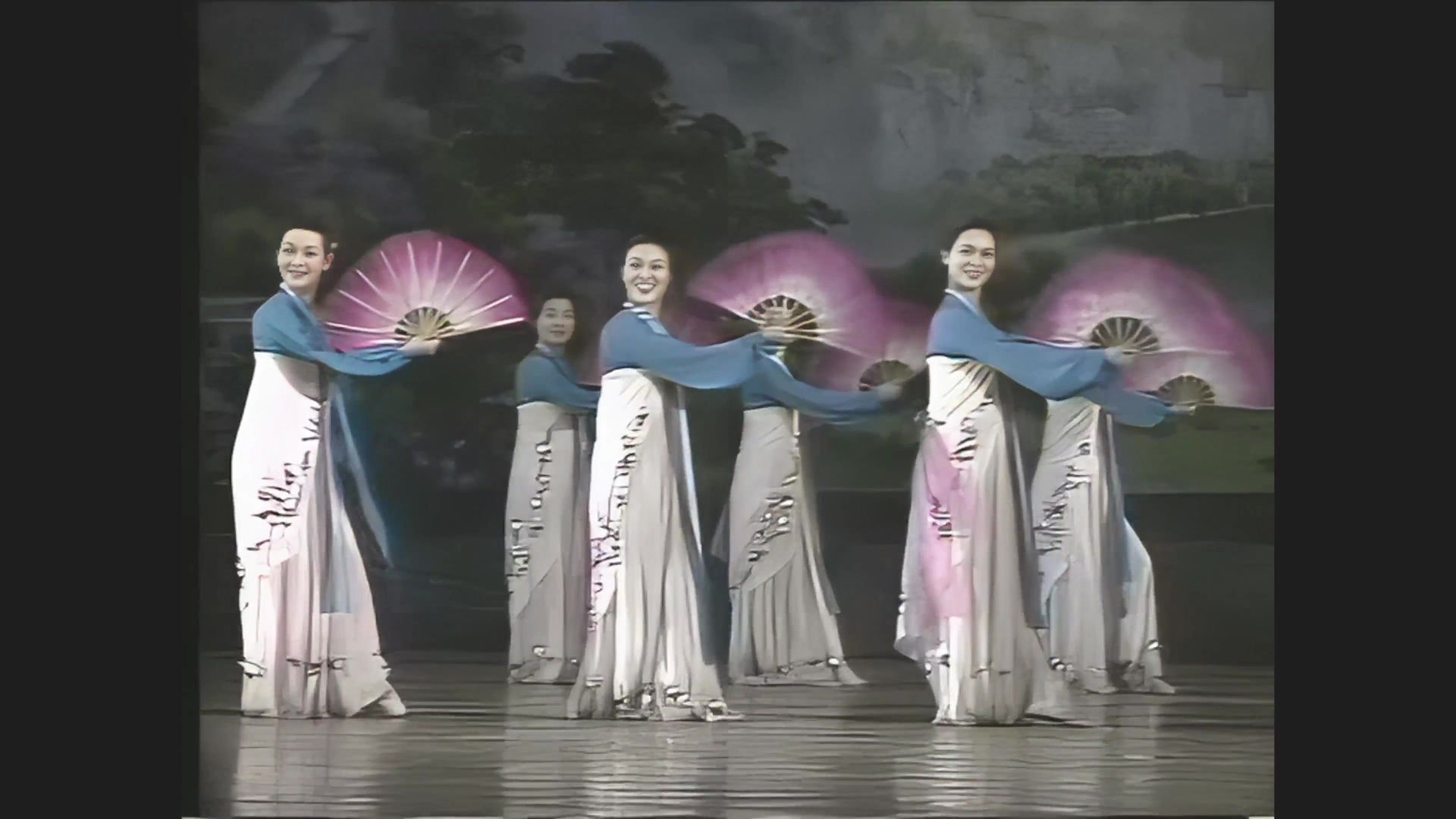 朝鲜民族舞蹈 《阳山道》 万寿台艺术团九十年代演出录像数码修复