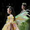2024春夏中国国际时装周丨凝奈映·姚东猛·童话小镇：奇思妙想的潘多拉时空 为每一款礼服注入灵魂