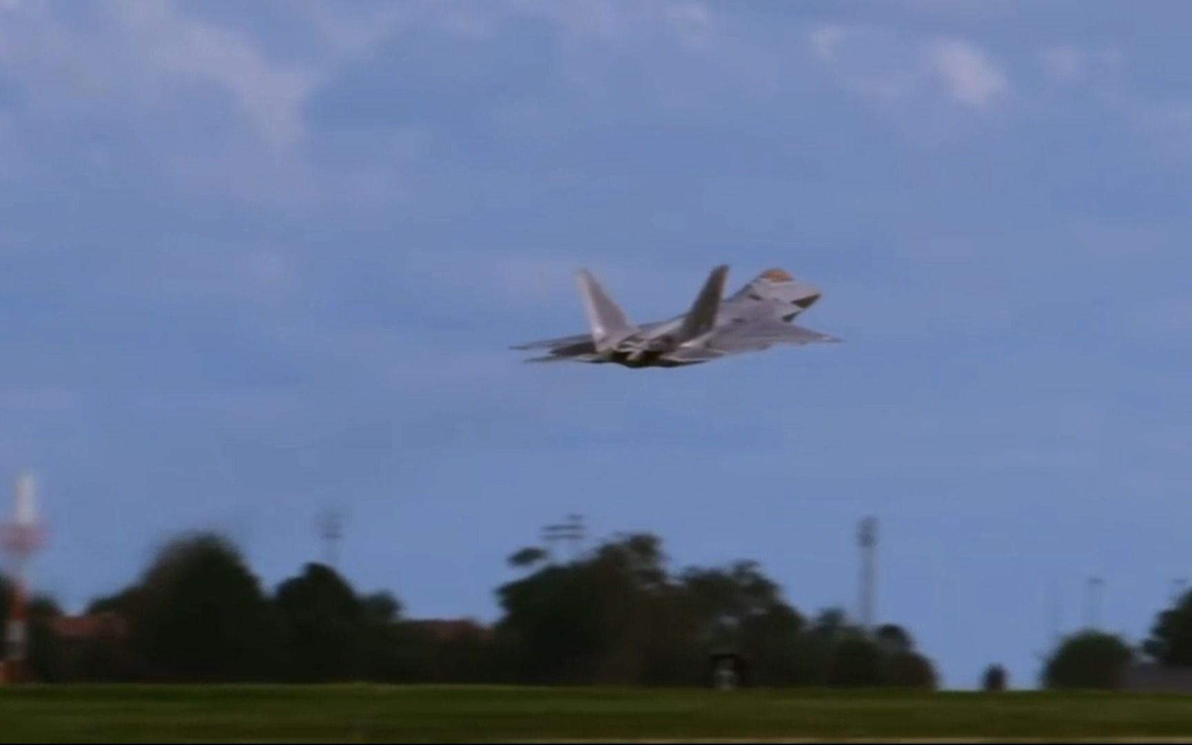 漂亮国 测试升级后的新型 f-22猛禽战斗机