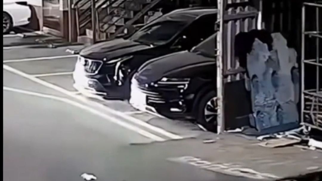 货车尾板不放警示牌，赔60万也换不回性命