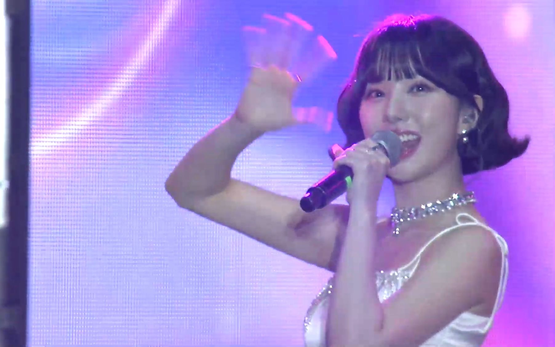 【VIVIZ】221001 INK演唱会全场_哔哩哔哩 (゜-゜)つロ 干杯~-bilibili