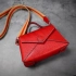 【手工皮具】红色小挎包的制作「含图纸」