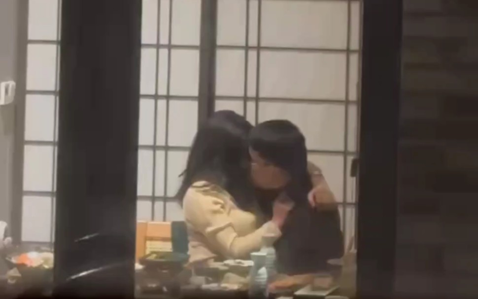 This would be so much fun to have as a girlfriend.