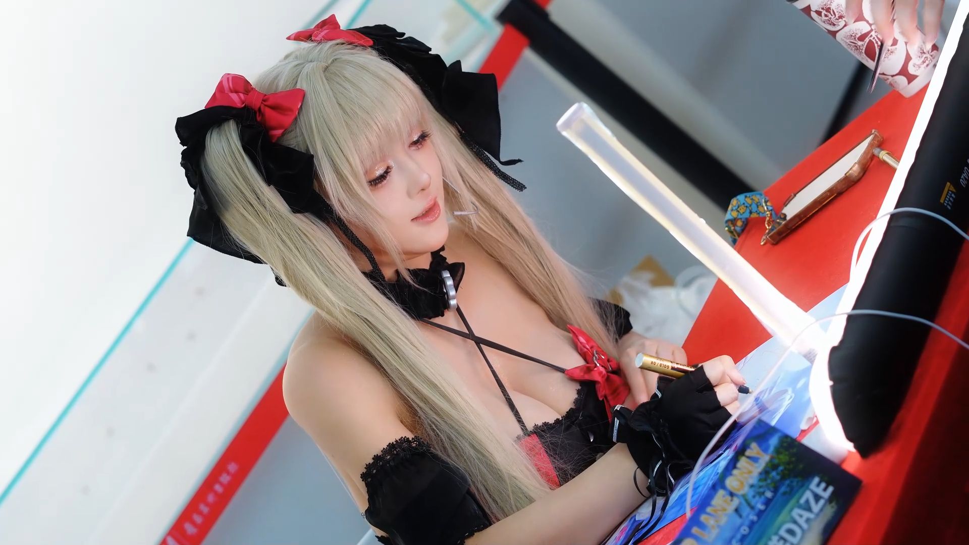 Zao Gao is working hard on her homework at Guangzhou Bilan Only 2026