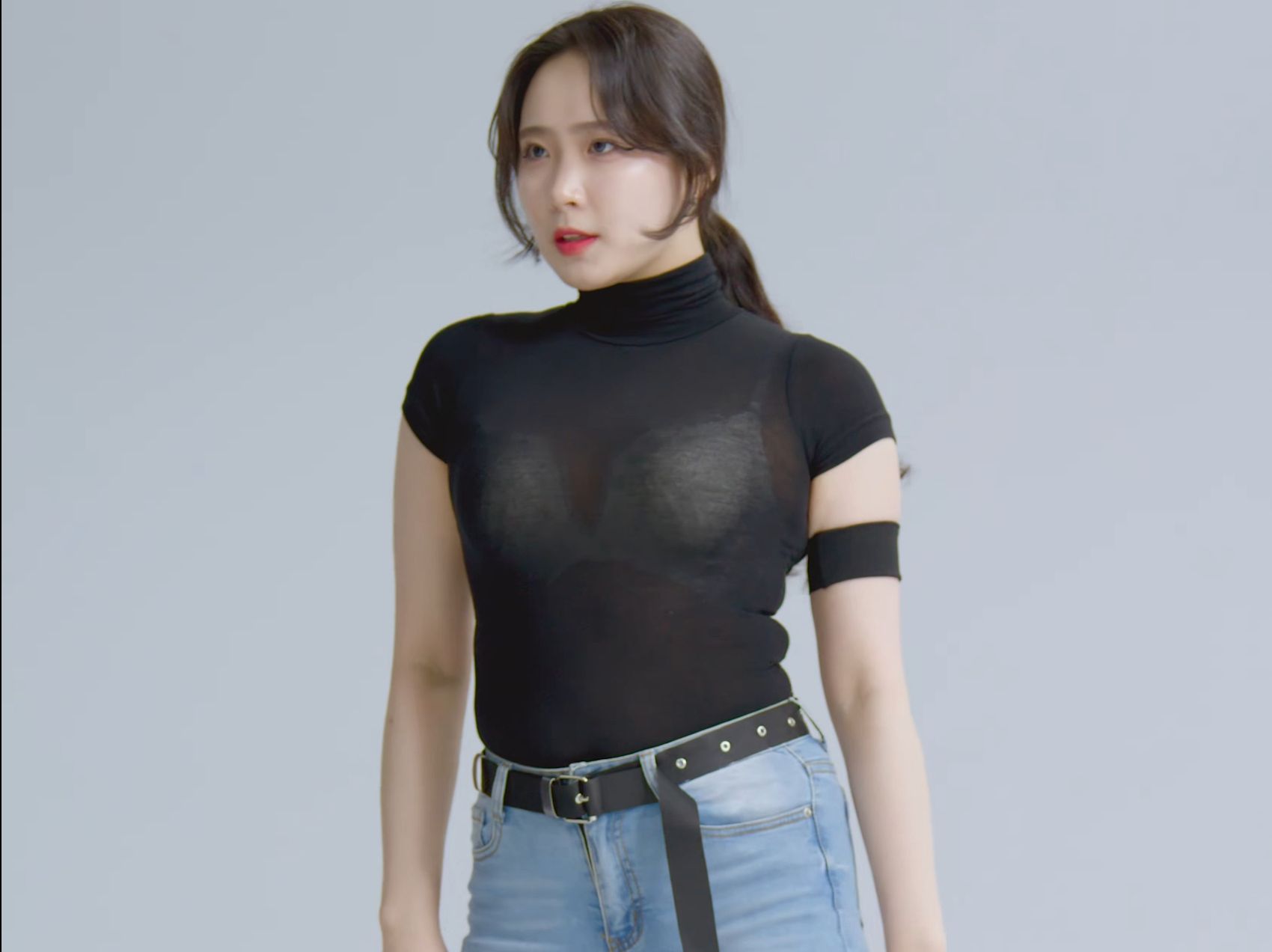 郑仁Jeongin Savage 211025 侧面