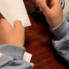 孙子担心奶奶吃错药，在包装上画好告诉奶奶#老人