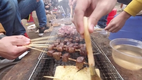 自己做烧烤买什么食材 56a7d8f6b00ad6592e9a5dc0448d7c35b1c7109d.jpg@280w_158h_1c_100q.jpg