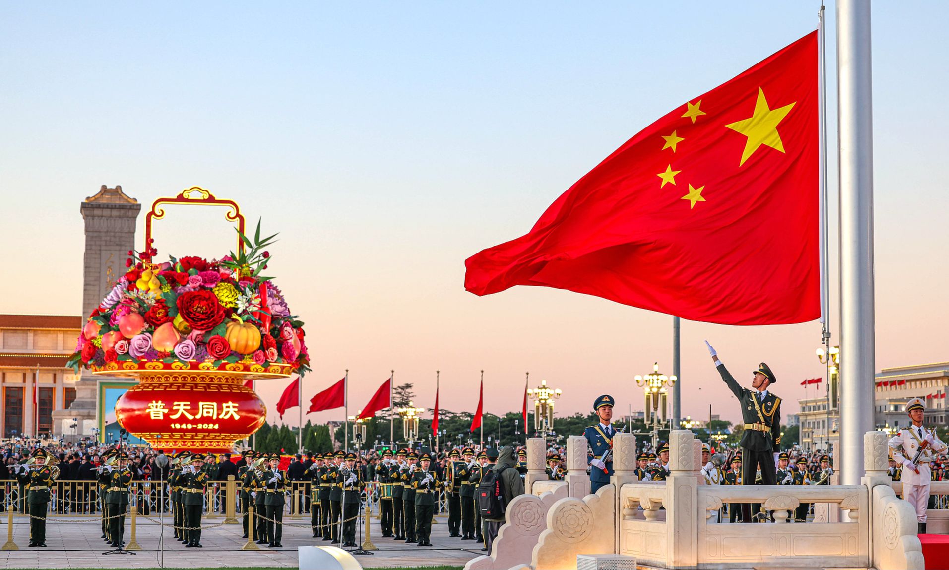 《为了新中国》第三集：长风破浪会有时