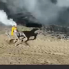 比车辆更灵活，比人员更高效，无人机和机器狗不仅能投弹和自爆，上战场拉烟效果无可替代