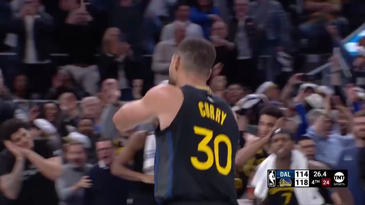 一起来回顾一下库里生涯50佳！每一球都让人觉得不可思议！