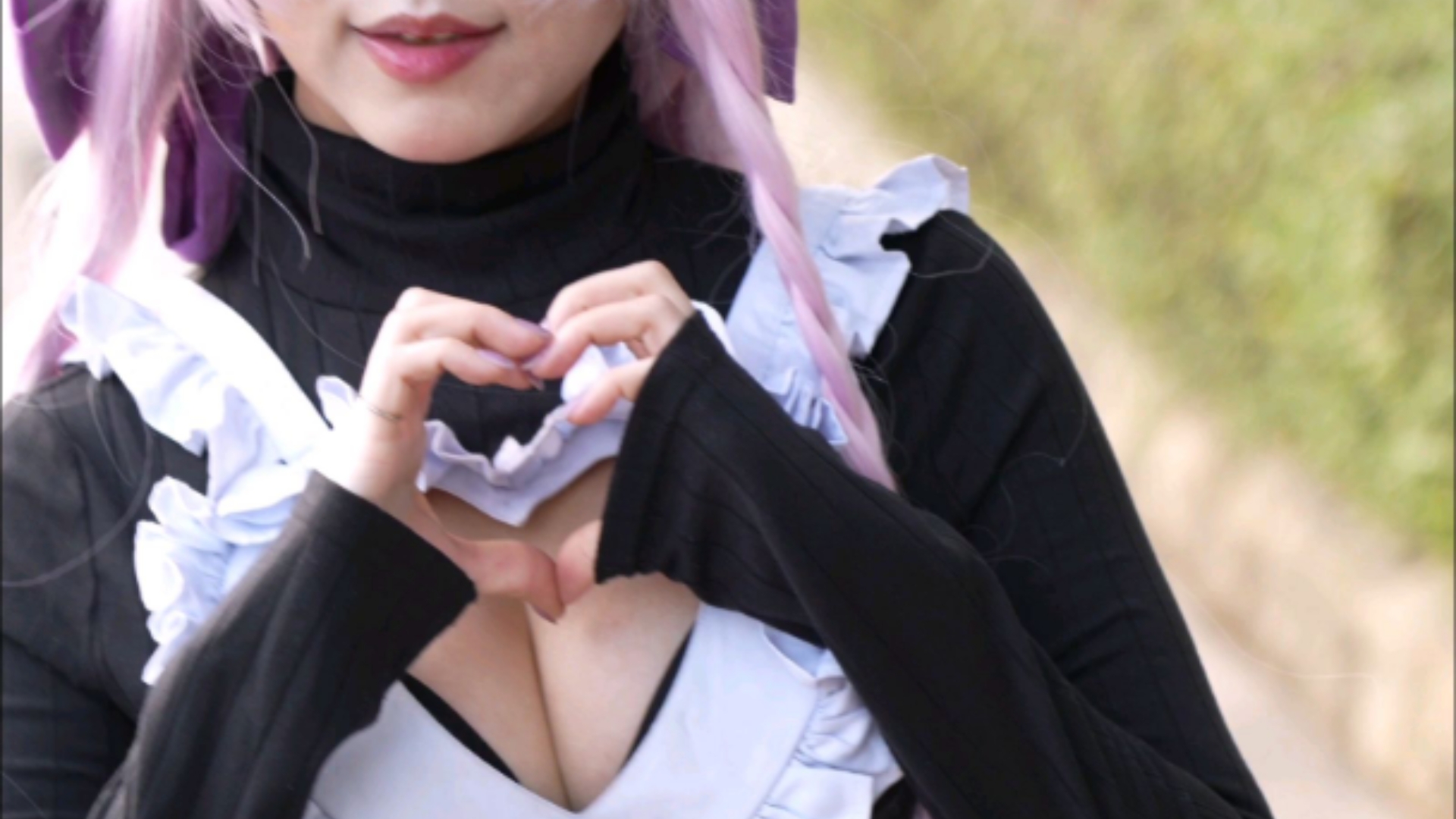 【Maid Outfit Narumea Cosplay】- Heart-Shaped Hands Sunset