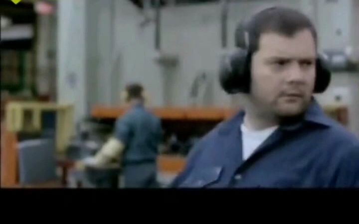 没有执行停机-切断或锁定能源-上锁挂牌-测试流程，导致严重事故！