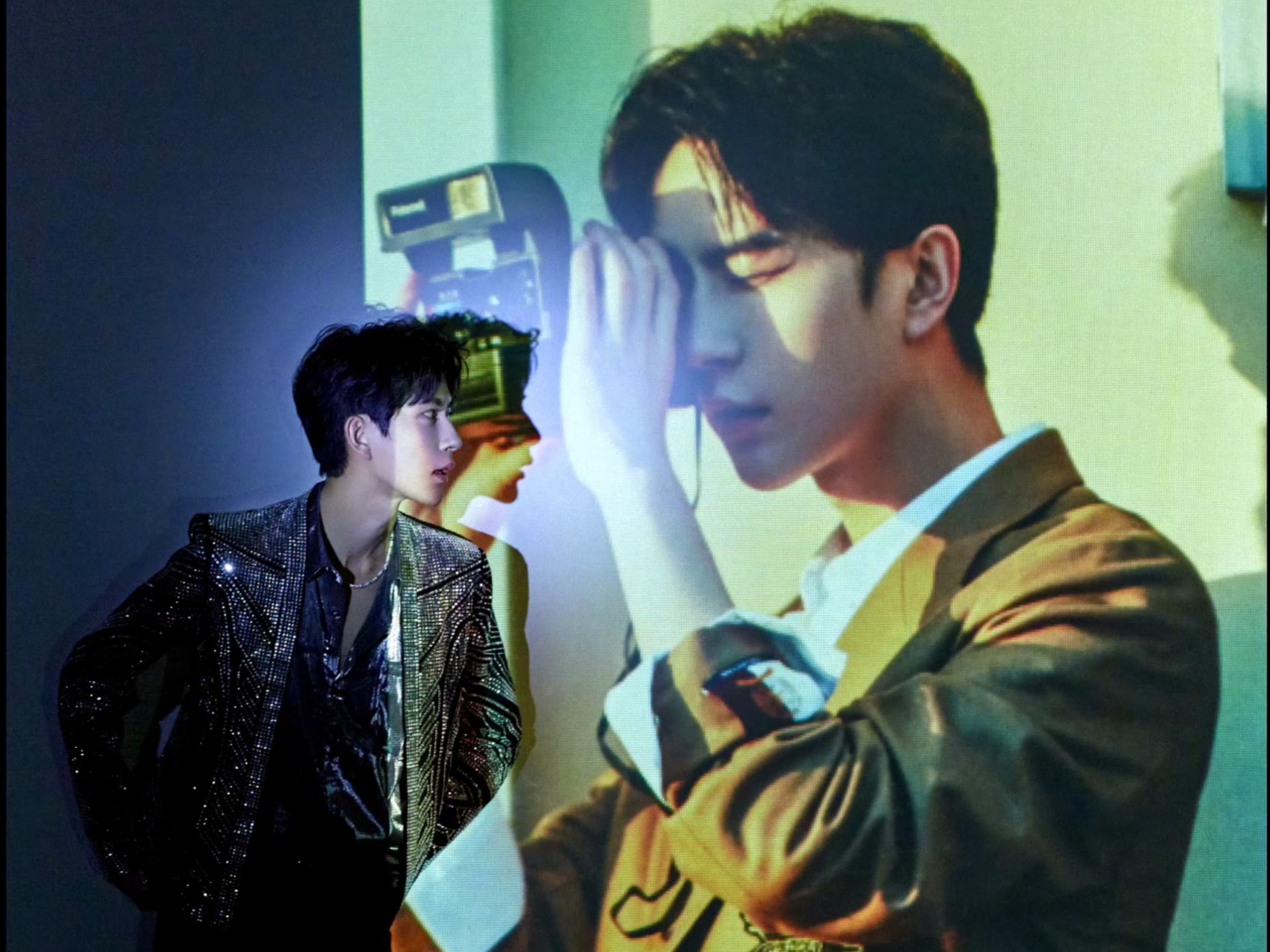 一起听《月光》天塌了有我们朦朦的脸顶着