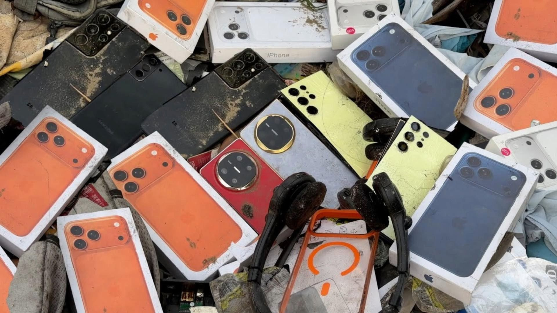 幸运日！找到华为Mate X6演示机、三星、iPhone 17 Pro Max包装盒 - 可修复Ga