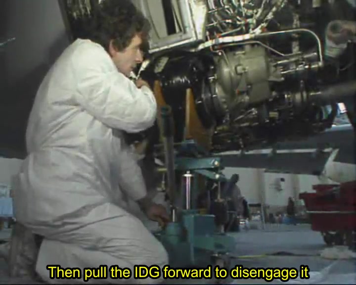 空客320CBT航线维修视频-V2500 IDG拆下（字幕版）