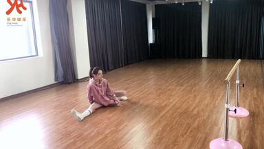 《创造101》乐华娱乐<em class="keyword">江璟儿</em>舞蹈视频