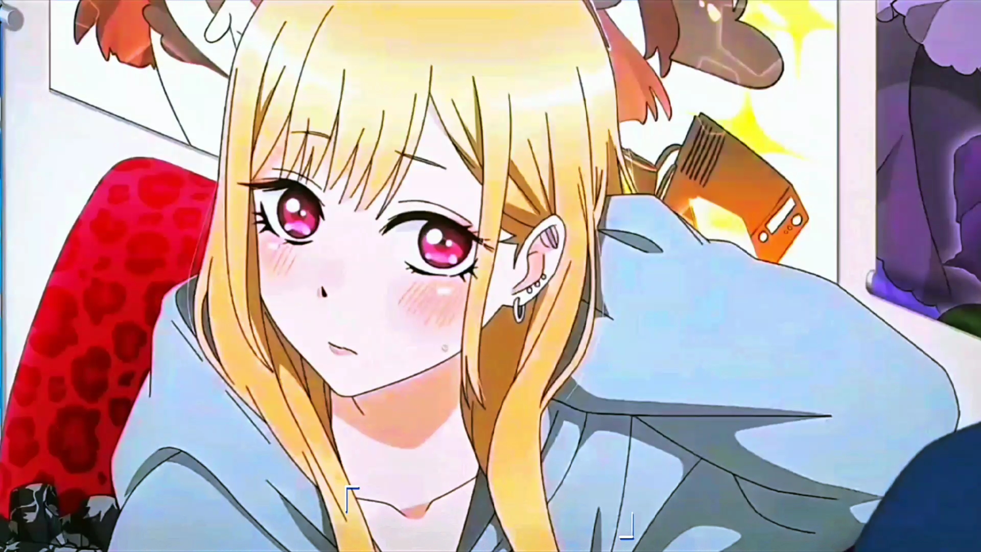 “流离于岁月缝隙，把遗憾酿成星光，藏进每帧温柔轨迹”