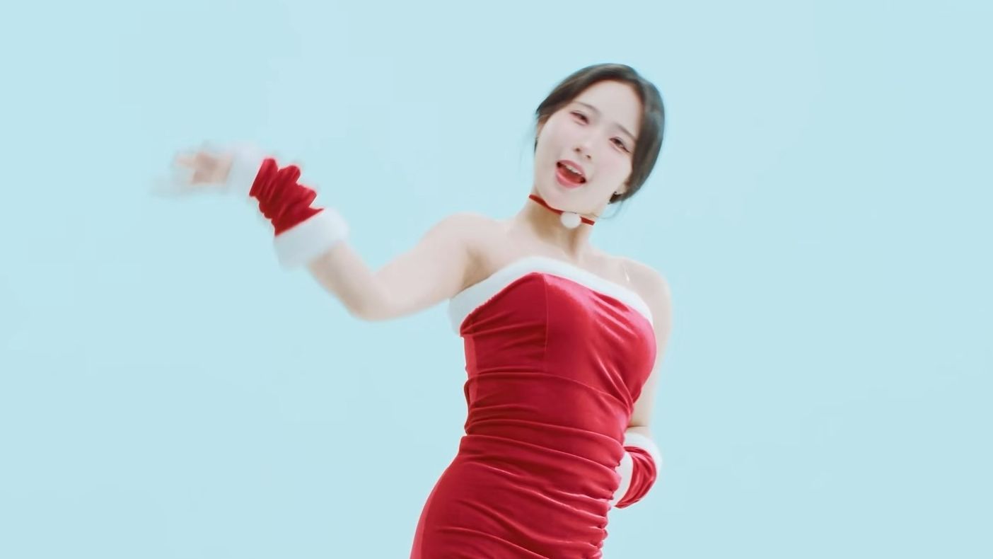 Jung In LALALILALA 2023 Christmas Dress