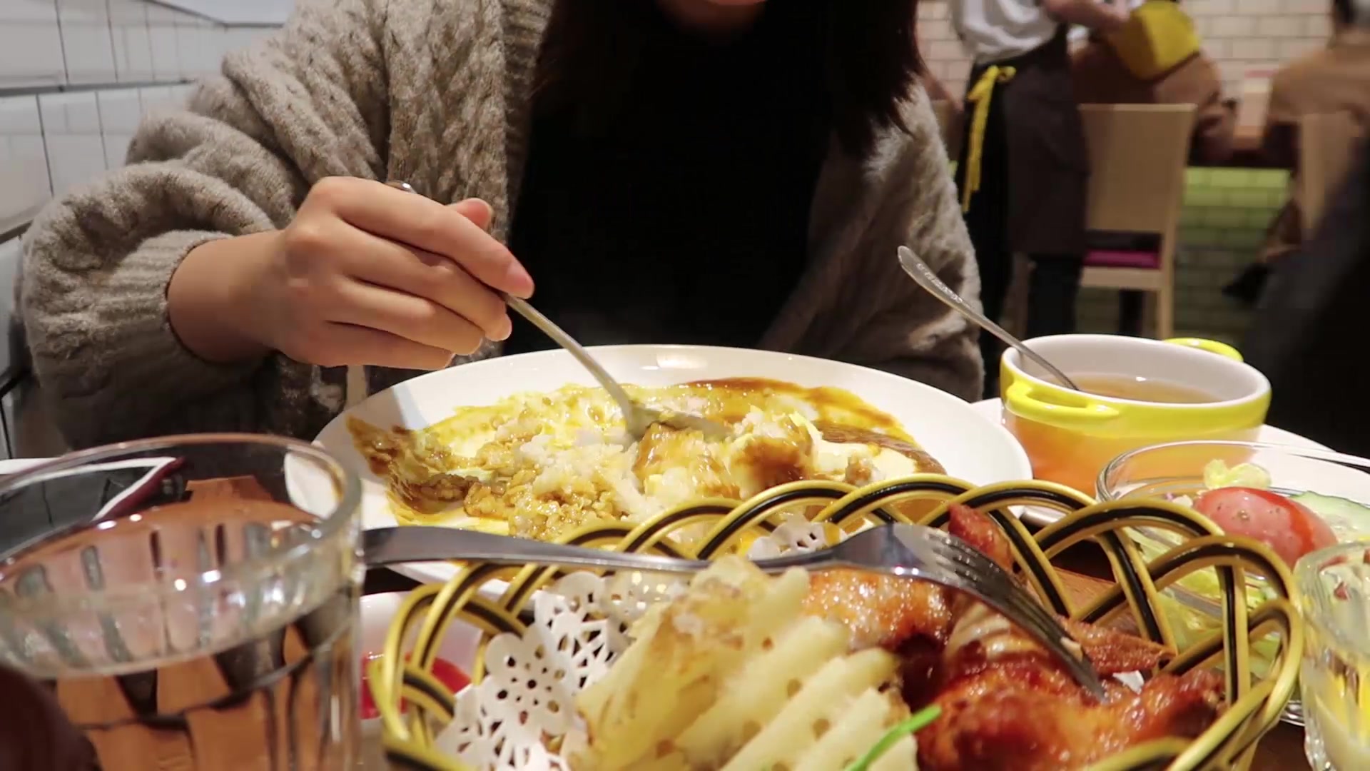 独居少女vlog 一个人做饭/吃饭/逛超市/看电影 -自创番茄烫教程