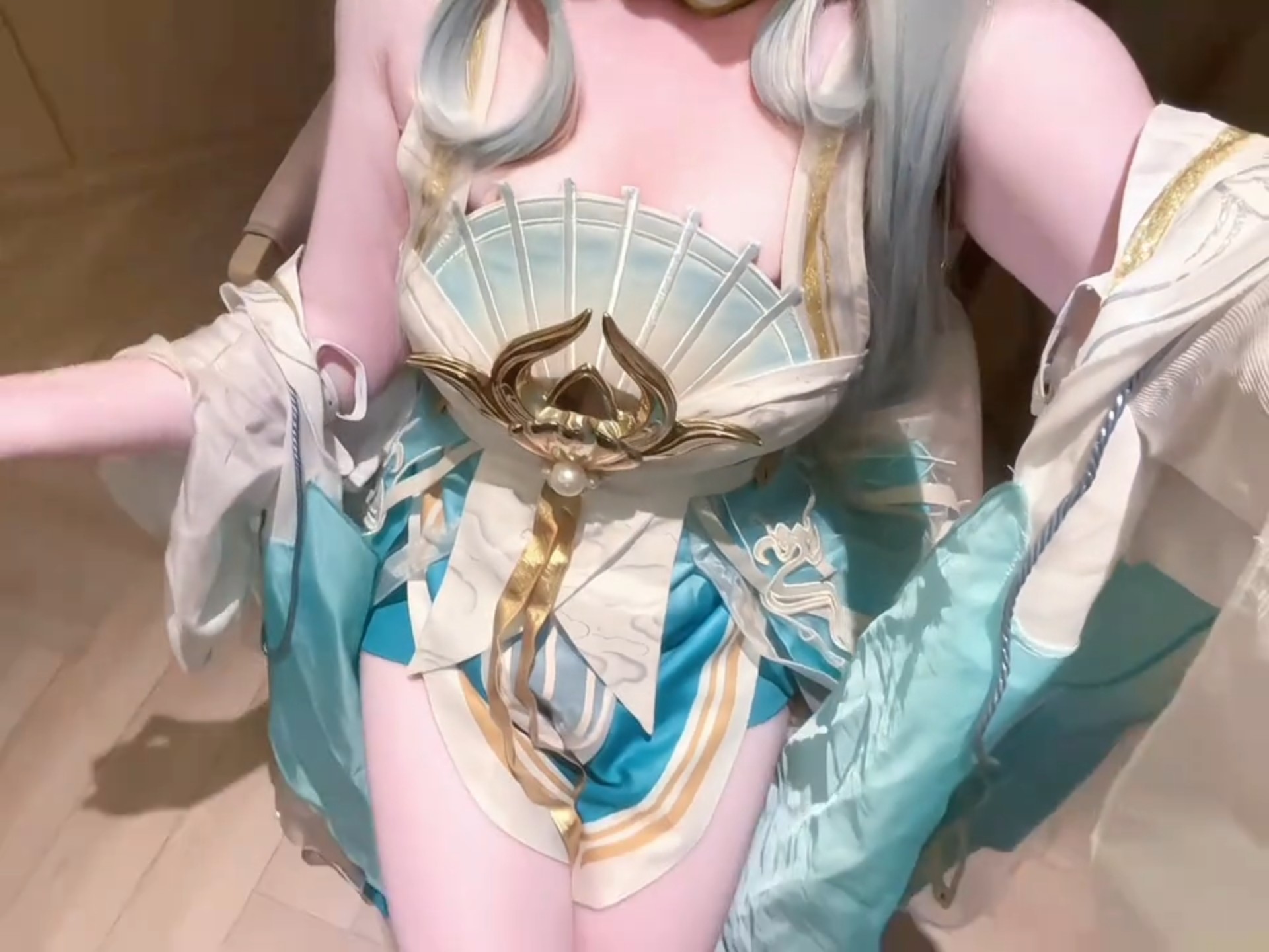 Little Blue Dragon has got his eye on you.