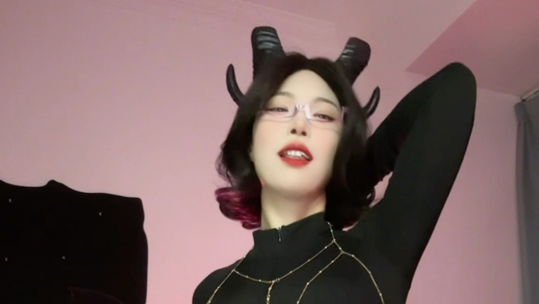 胸链的佩戴方式