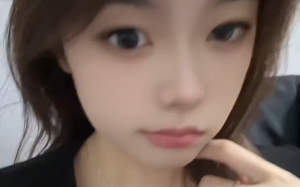 When you pinch my face, do you think I'm gullible or cute?