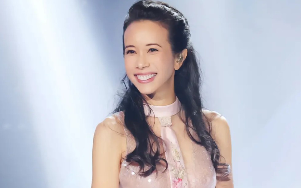 出道27年,被称为华语天后的歌手—莫文蔚.快来听听他的经典歌曲吧!