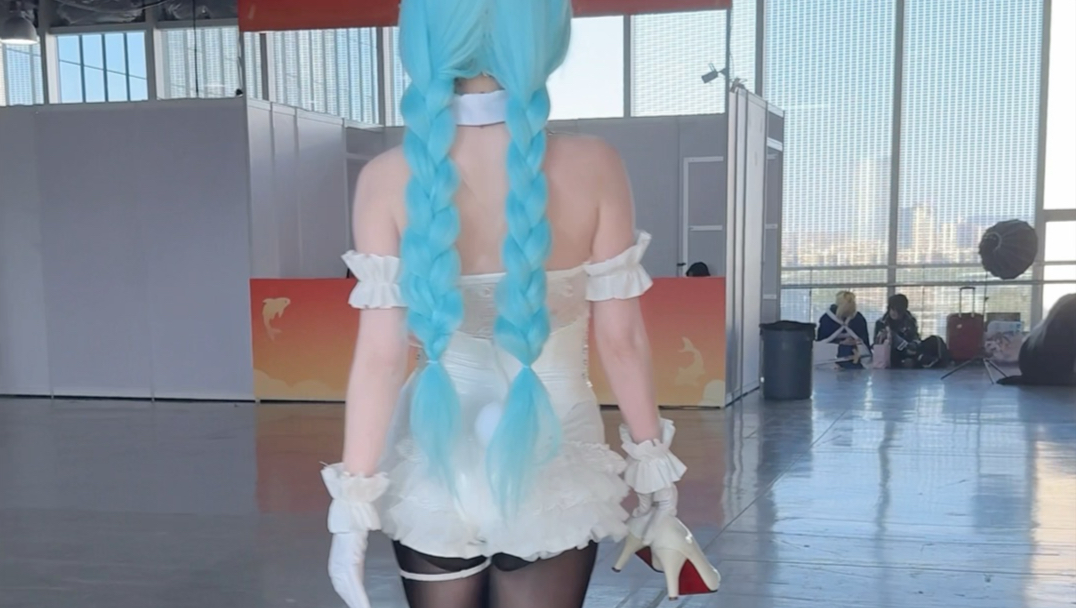 一百块只是我的小把戏～