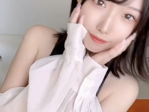Model Selfie