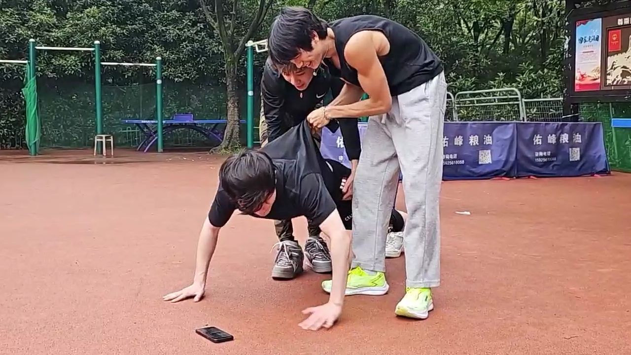 童锦程 2024.5.4 10点 青春没有售价 自律就在当下 花小龙