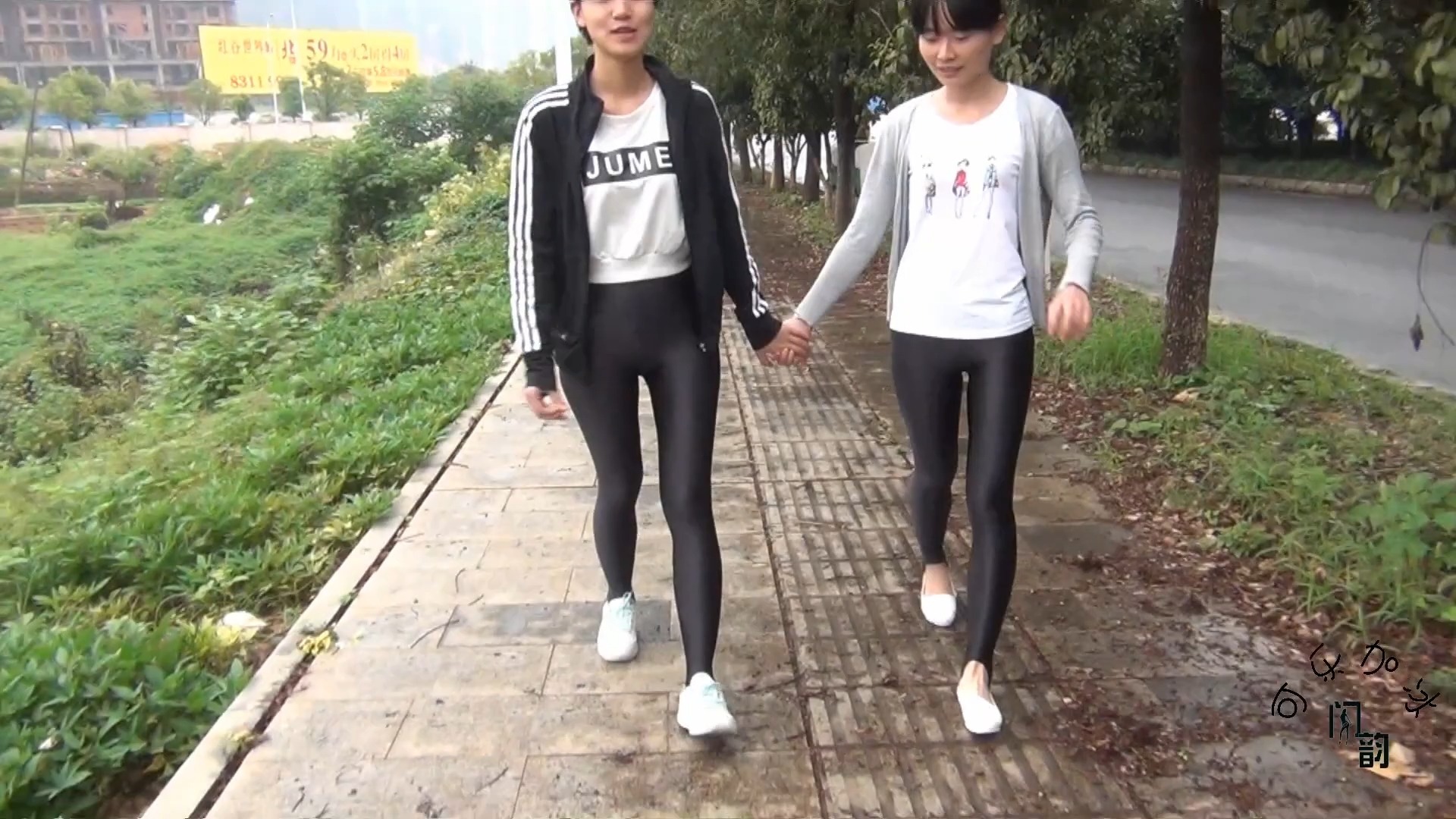 健美裤之雨中漫步 2