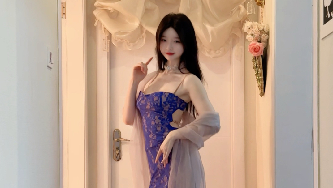 蓝蓝的