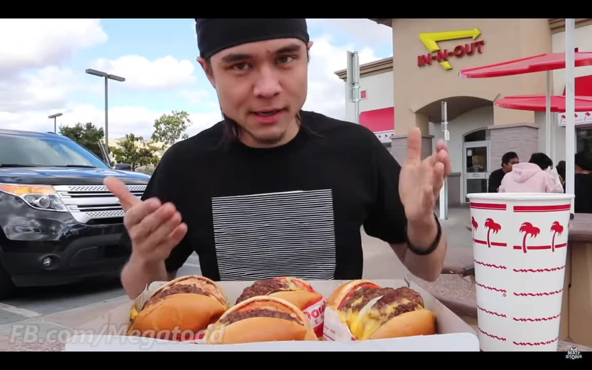 速食大胃王matt stonie:输入输出4x4x4大汉堡挑战赛.