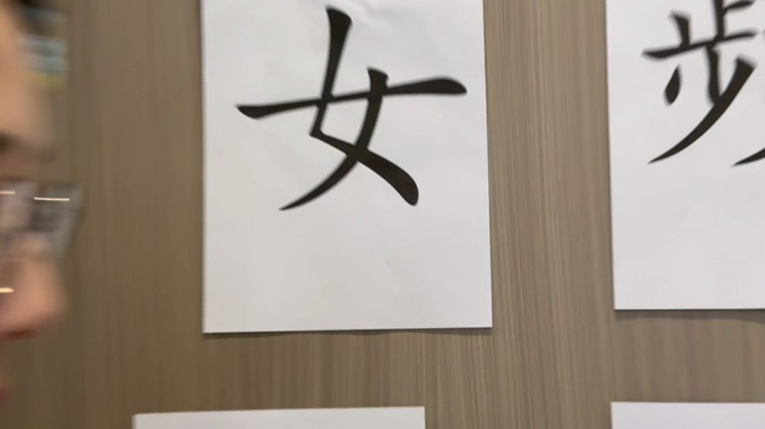 她身处那个时代，却用智谋实现了现代女频实现不了的【女主本强】