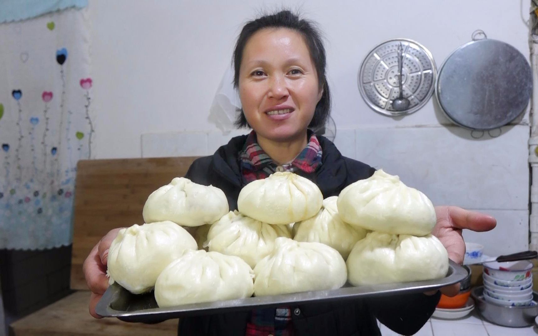 包子最好吃的做法,农村妈妈教您在家做美味大包子,一学就会!