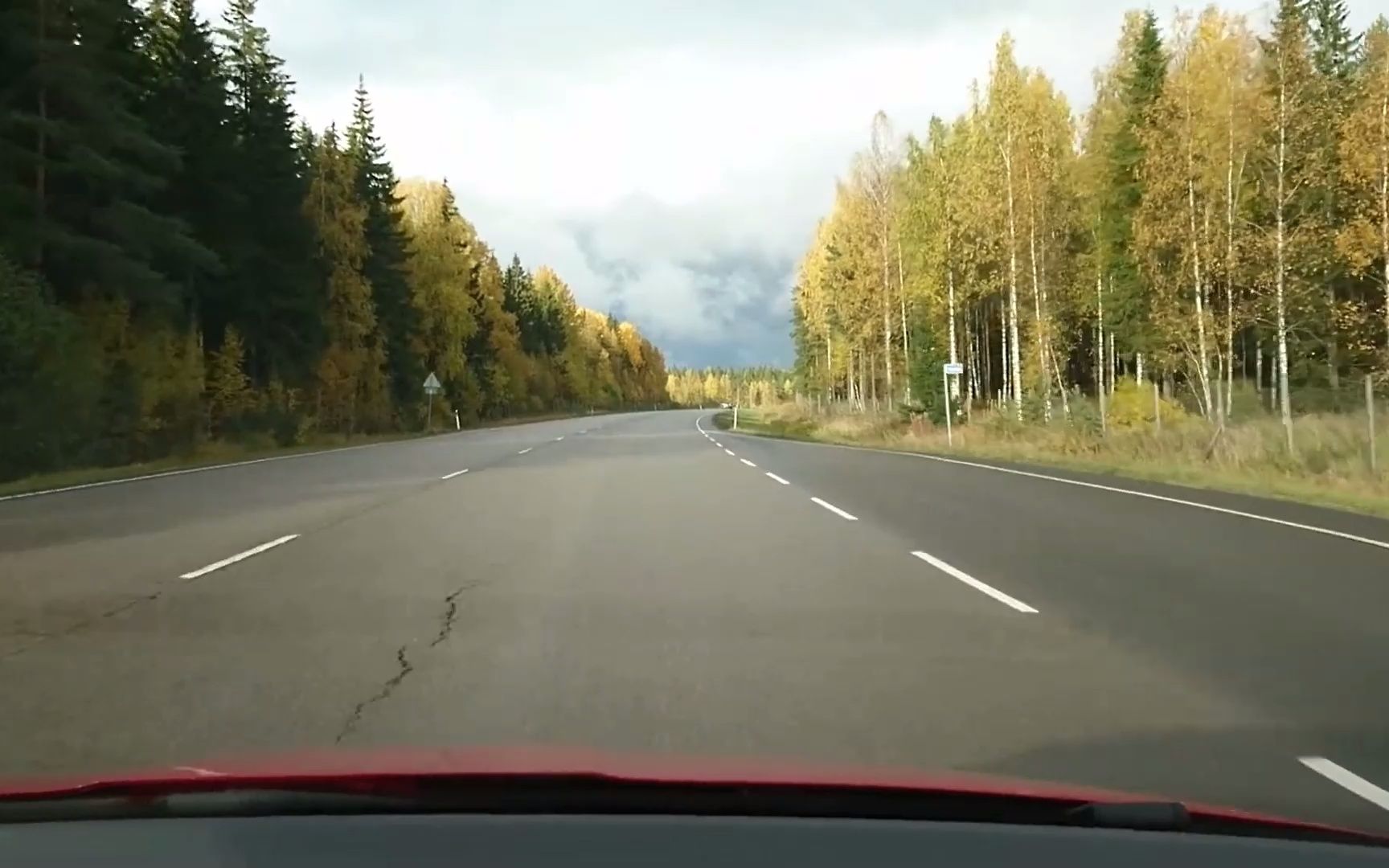 【芬兰POV】雨天驾车前往米利科斯基小镇的行车记录