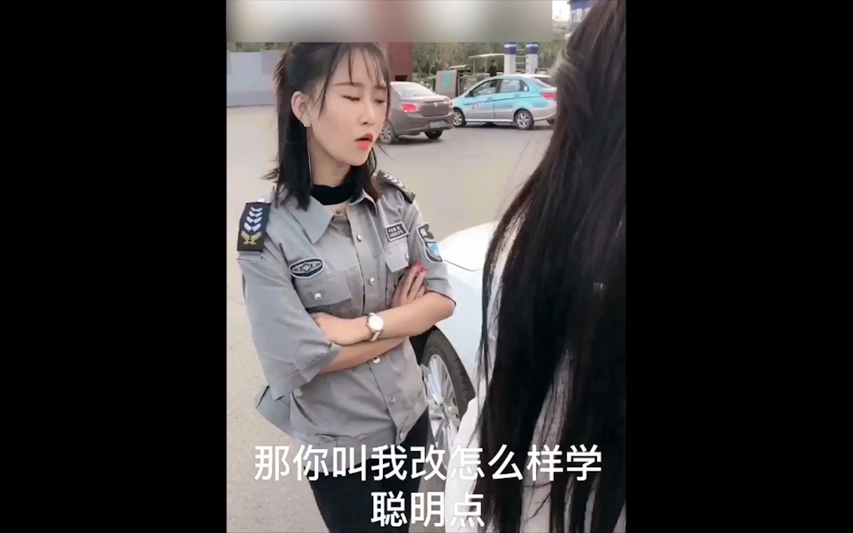 亿万集团女董事长假扮保安,亲自体会岗位辛苦,整顿乱来下属