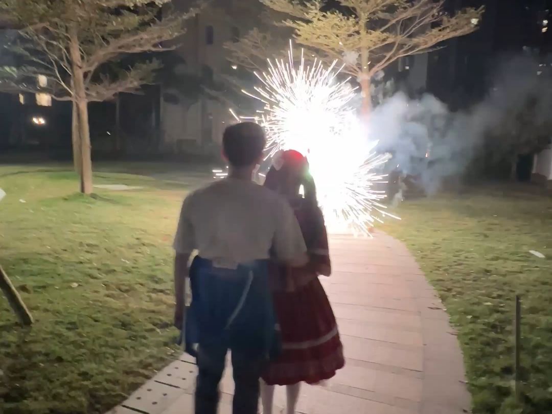 [150cm Ice Cream Purple] Romantic Fireworks for Valentine's Day Date