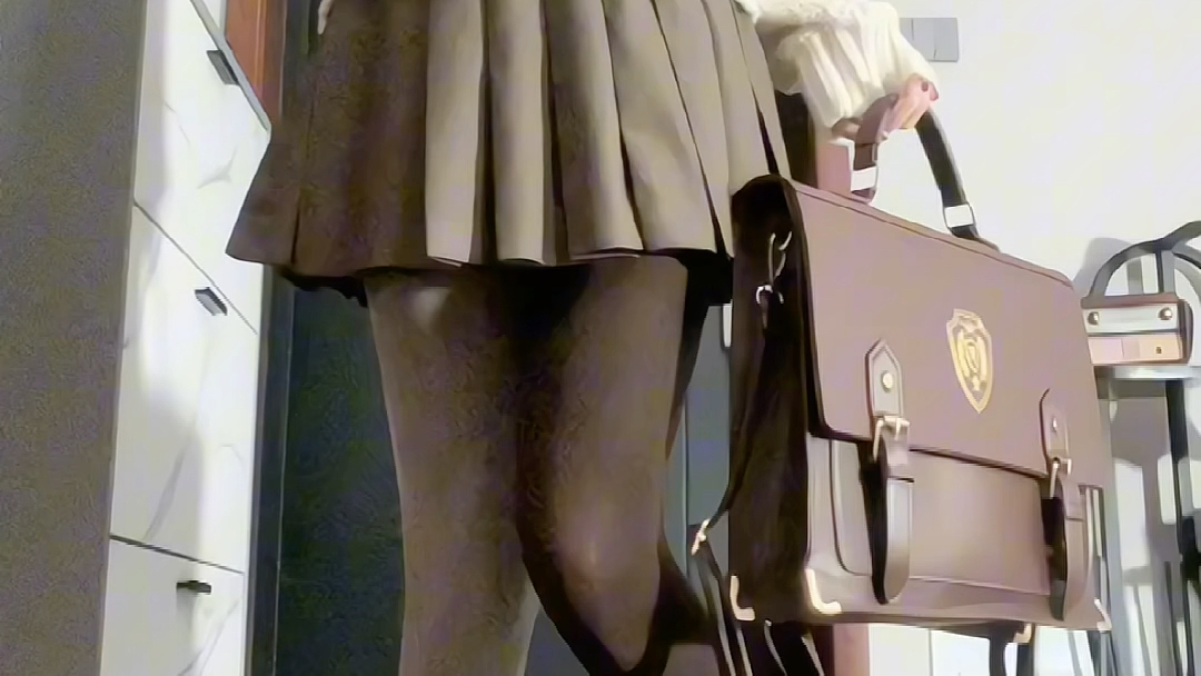 The curry color is great, too.