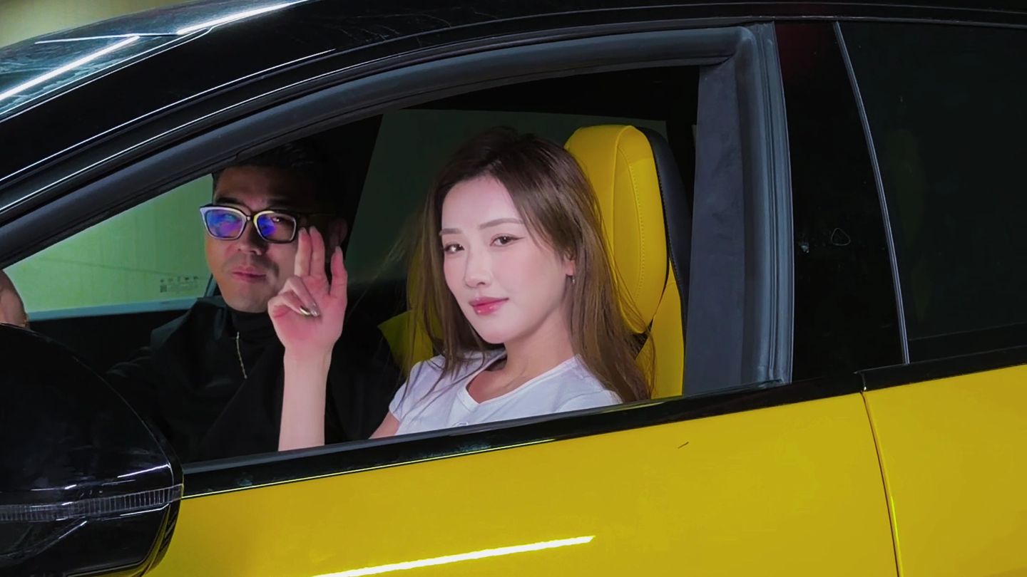 宇哥说：先要练练核心才能开车。我：收到！