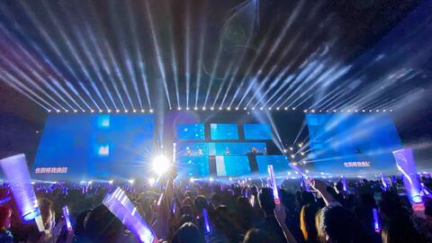 怎么才能当演唱会内场保安 64d8b28babcfced62a77f51c63b6d0d9808aad31.jpg@480w_270h_1c