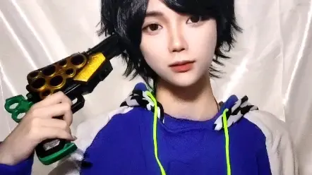 “吴岛家的白切黑小少爷”【吴岛光实cos】