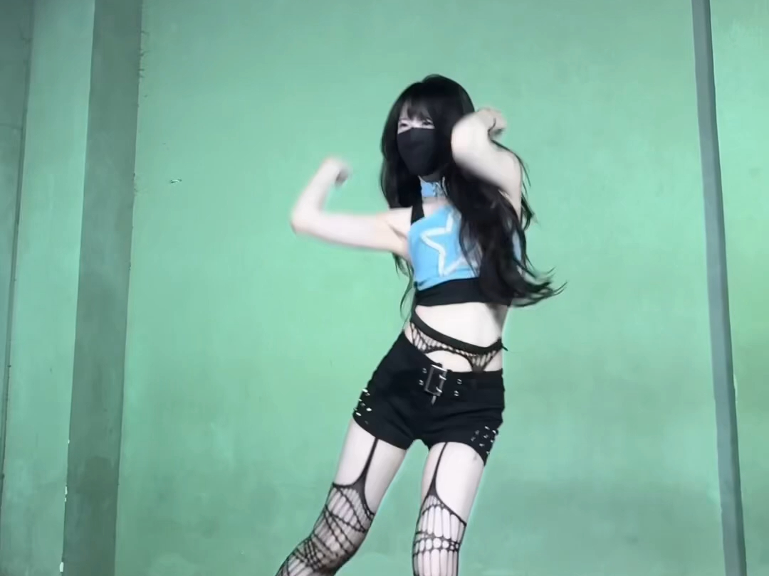 SHEESH - BABYMONSTER Dance Mirrored-2