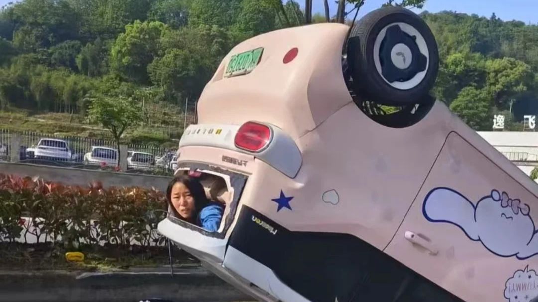 有的司机开车能让人厌蠢症给干出来，这种人真的别开车了