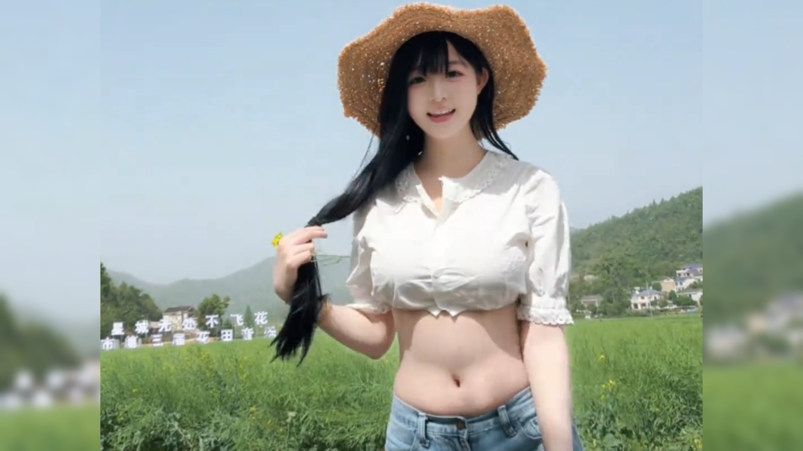 【画的很菜的小贝 】初恋脸，极品身材
