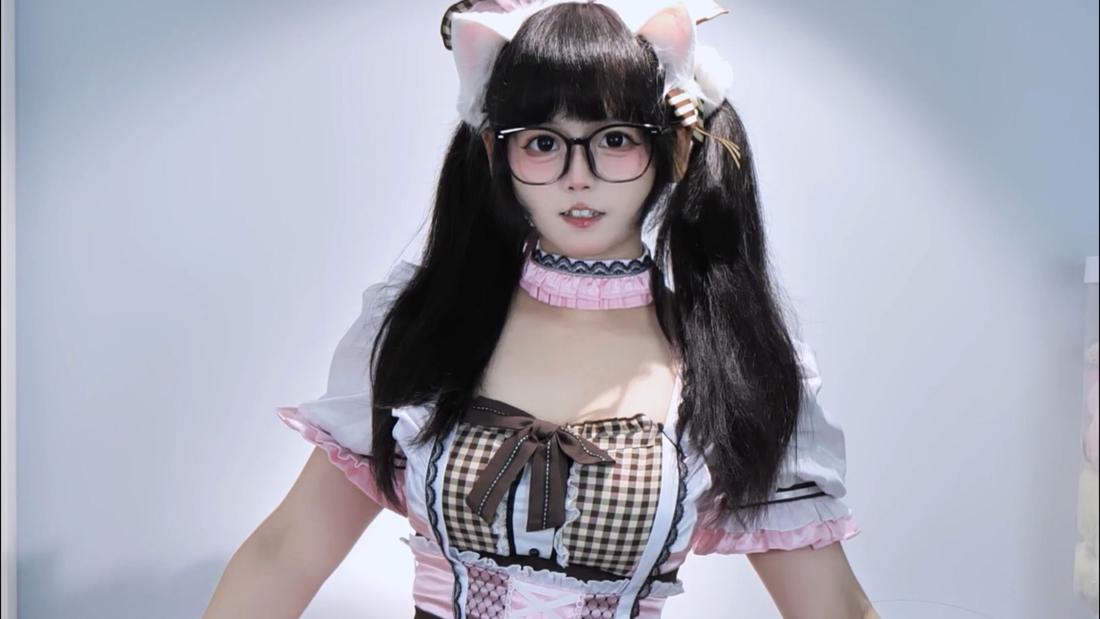 The easiest otaku dance ever!