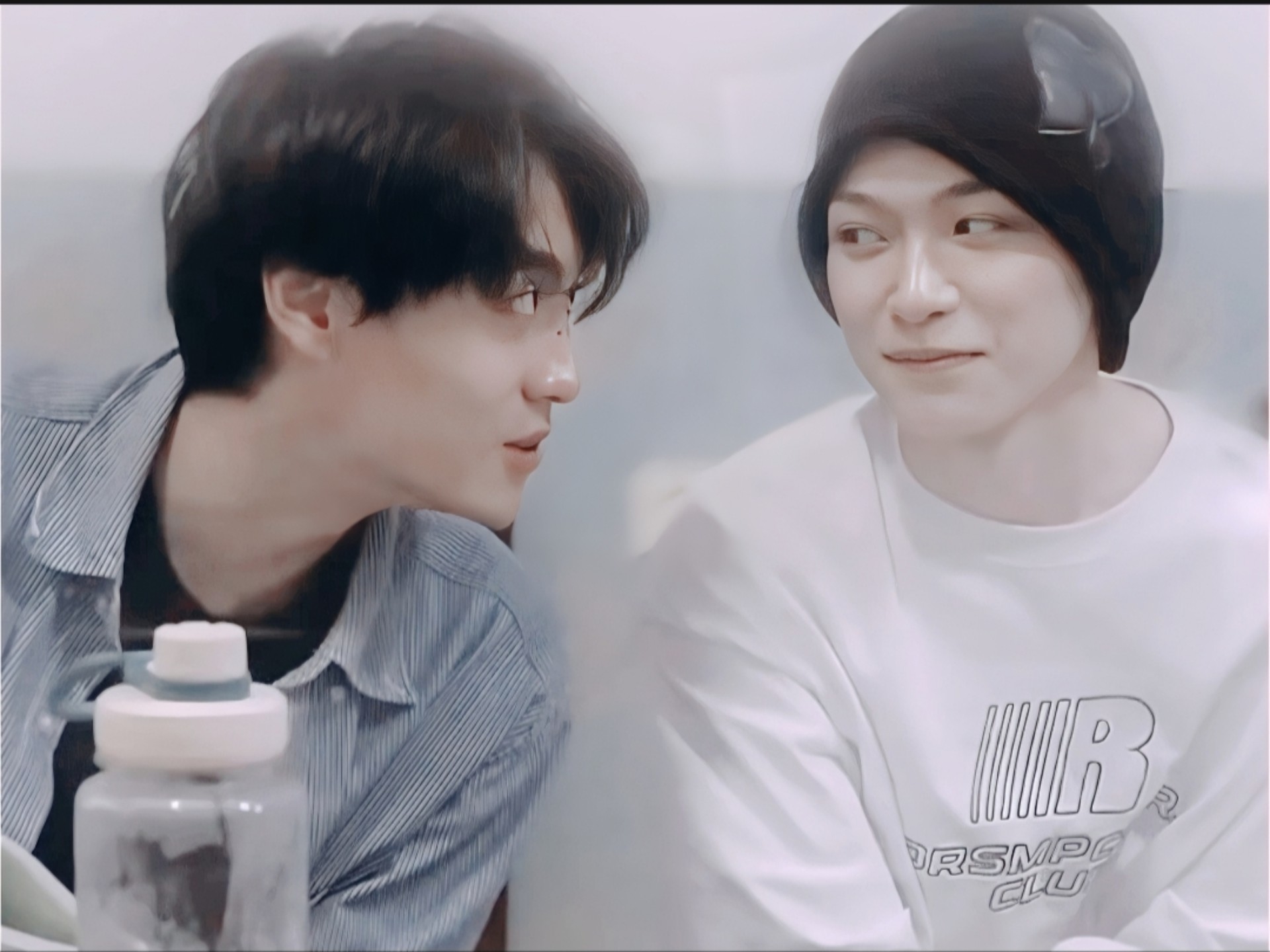 笑死就这个双标带感...难怪他以为诡秘觉得自己冷脸哈哈哈！！网友辣评:你清醒一点啊，诡秘只是拍了你一下，怪不得hc要电你哈哈哈哈哈哈爆笑如雷了。