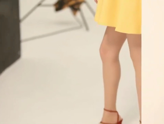 杨幂丝袜高跟鞋拍摄花絮