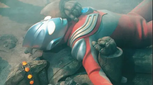 迪迦奥特曼被虐